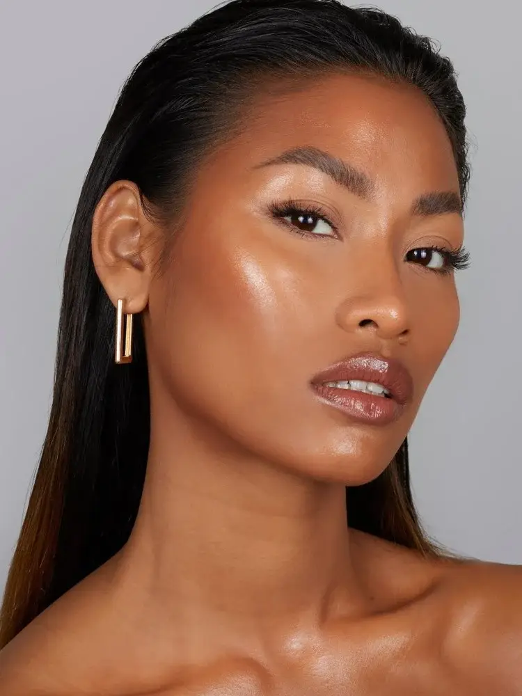 REFY, Glow Body Highlighter - Topaz