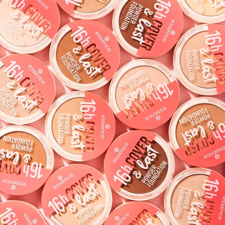 Essence Cover & Last Powder Foundation - 01 Porcelain