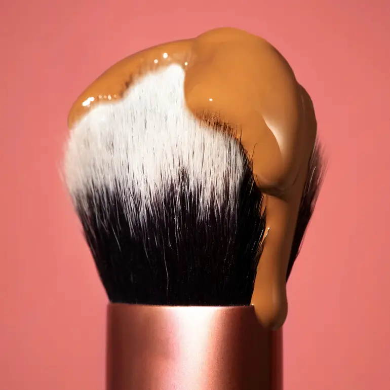 Real Techniques Face Foundation Brush - 200 Expert