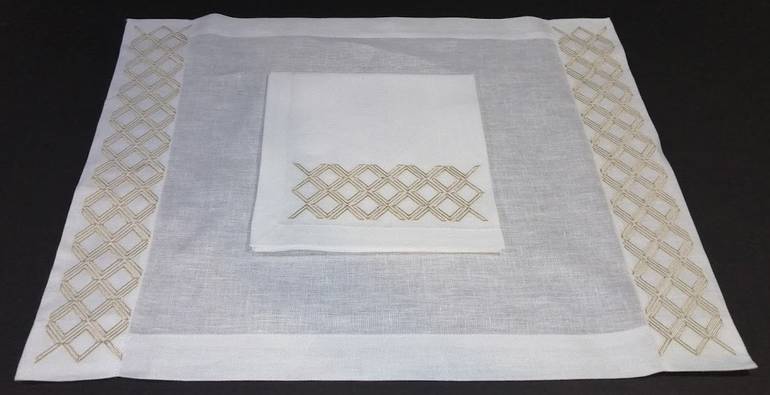 Frame 3D Design Placemats with Napkins Set For 12.Persons