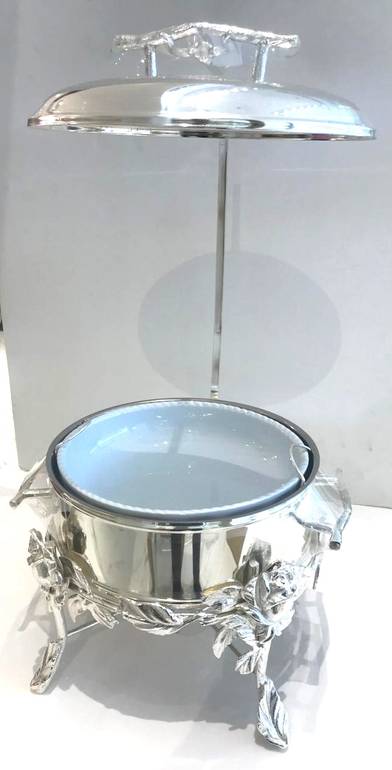 Medium Rounded Silver Chafing Dish with Roses Décor