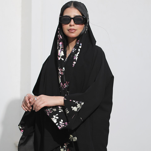 عباية كتان بتطريز ورد