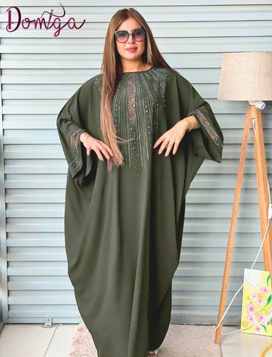 جلابية ملكية كريب أوفر سايز لون زيتي بستراس ذهبي