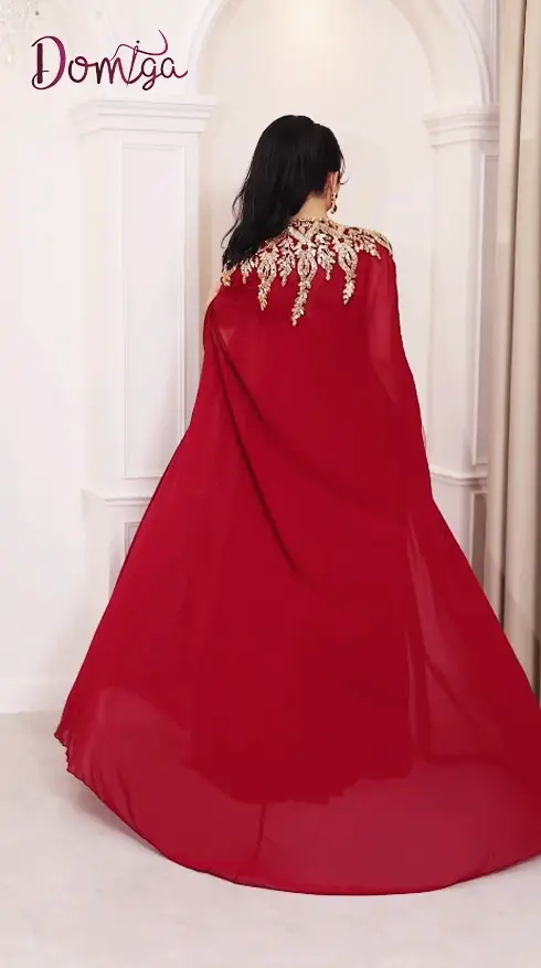 قفطان شيفون أحمر بكاب ملكي وتطريز ذهبي فاخر