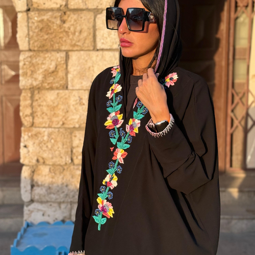 عباية كريب بتطريز يدوي