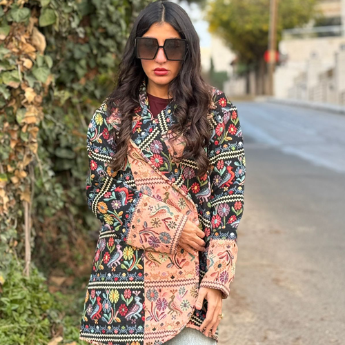 قطعة نسائية يدوية