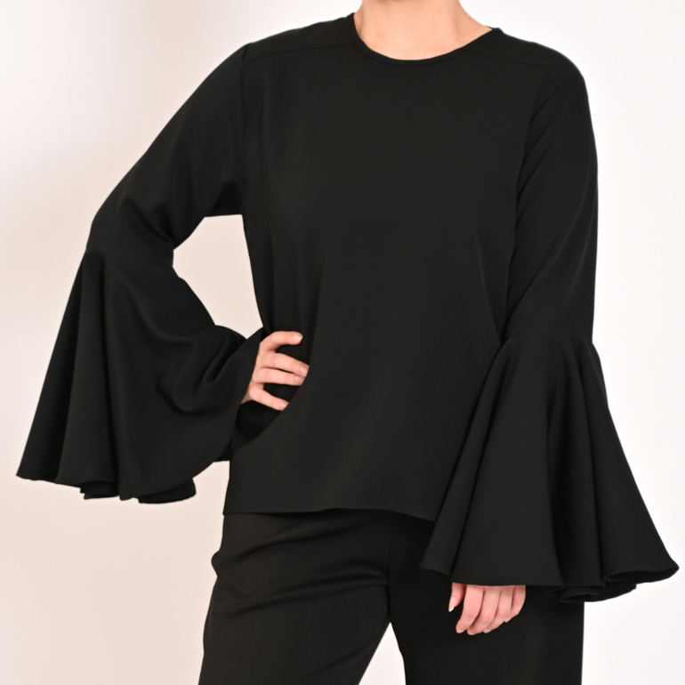  Ruffle sleeve top in Black - XL