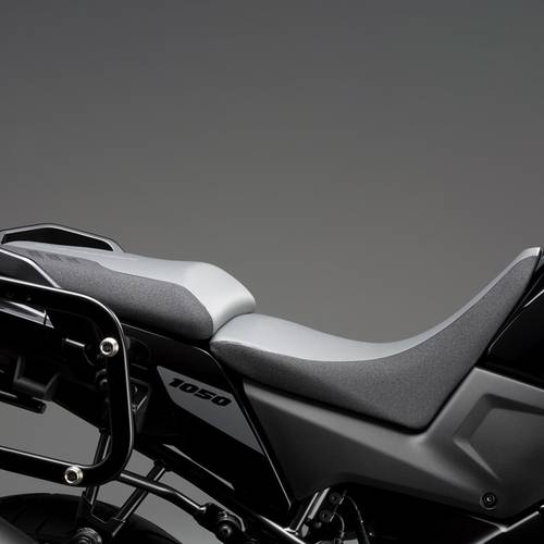 مقعدة منخفضة  (2020–2026) V-STROM 1050  اللون رمادي اسود 