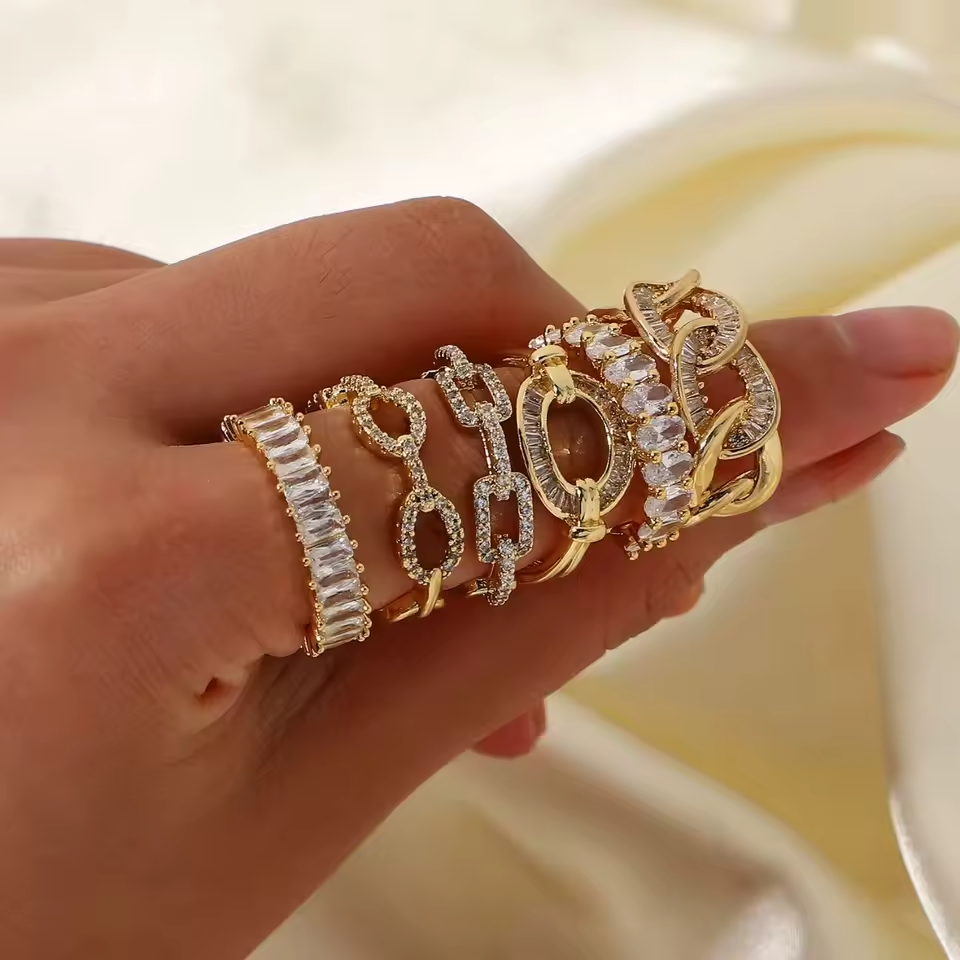 Anillos الذهب اللون زركون شيك خواتم للنساء 2025 فاسق أنيقة حفل زفاف الجمالية خاتم الفولاذ المقاوم للصدأ