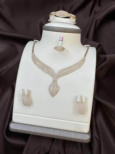 طقم شبكة ذهب اصفر عيار 18 