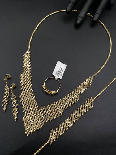 طقم دوريكا ذهب ايطالي عيار 18