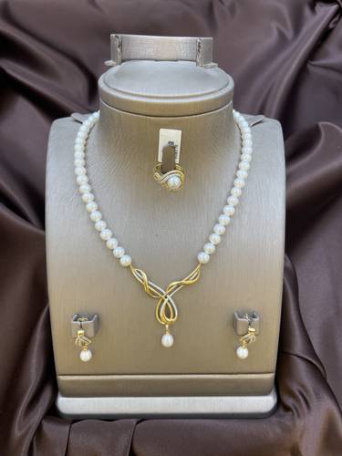 GOLD HALF SET K18 WITH CULTURALE PEARL
