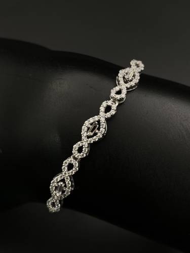 سوارة ذهب أبيض عيار 18 
