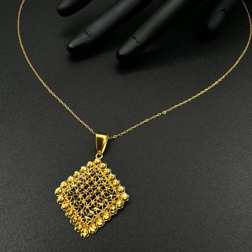 عقد ذهب عيار 21