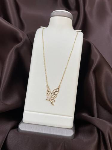 عقد ذهب عيار 18
