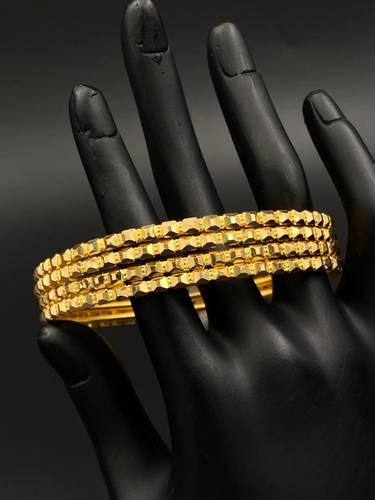 معضد ذهب عيار 21 مقاس 17 ( السعر للحبة الواحده )