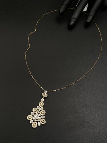 عقد ذهب أصفر عيار 18 