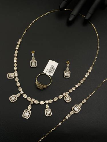 طقم شبكة ذهب اصفر عيار 18 