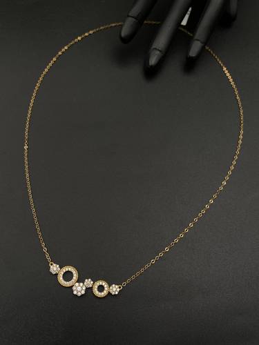 عقد ذهب عيار 18