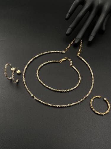 طقم ذهب دوريكا أصفر عيار 18 