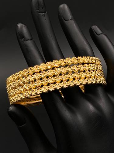 معضد ذهب عيار 21 مقاس 19 ( السعر للحبة الواحده )