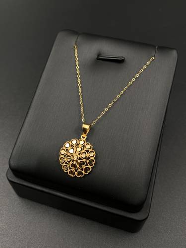 عقد ذهب عيار 21