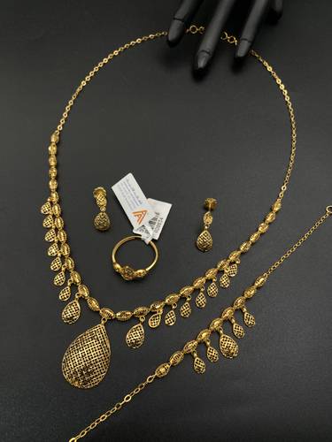 طقم ذهب أصفر عيار 21 
