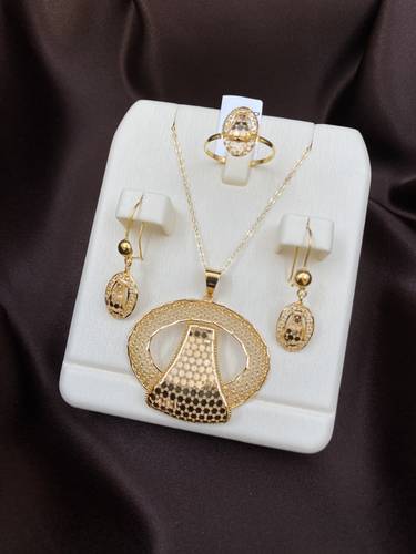 نصف طقم ذهب عيار 21