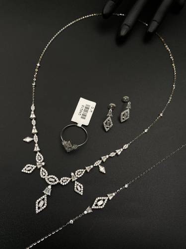 طقم شبكة ذهب ابيض عيار 18 