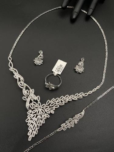 طقم شبكة ذهب ابيض عيار 18 