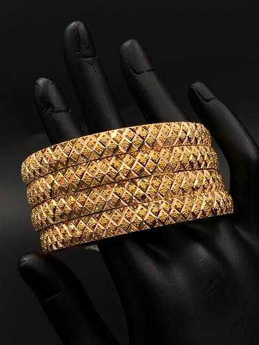 معضد ذهب عيار 21 مقاس 17 ( السعر للحبة الواحده )