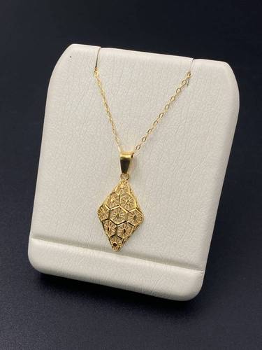 عقد ذهب عيار 21