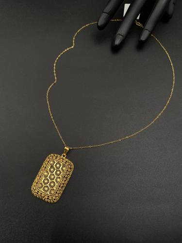 عقد ذهب عيار 21