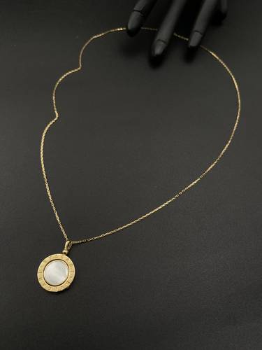 عقد ذهب اصفر عالمي عيار 18