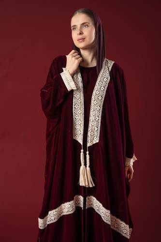 عبايه مخمل عنابي