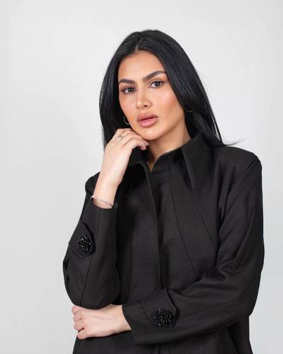 عبايه لينن ب اللون الاسود