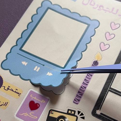 ملقط للملصقات