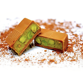 كريمة و قطع الفستق- Pistachio