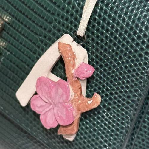 ميدلية حروف