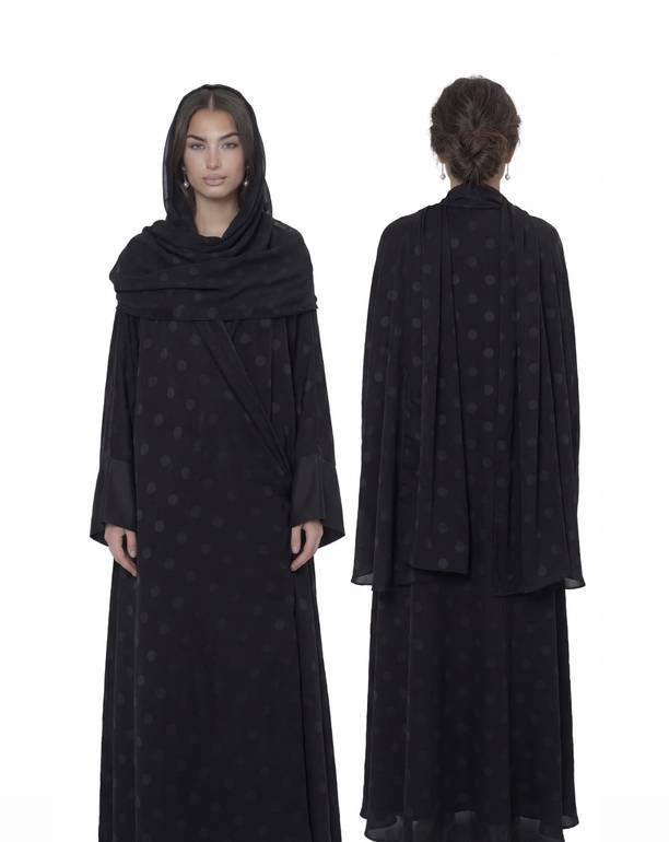 Berry Polka Abaya 01