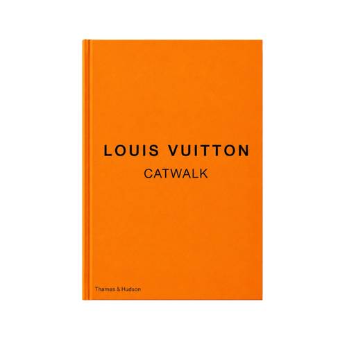كتاب Louis Vuitton