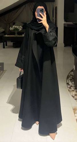 عبايات سُلفة