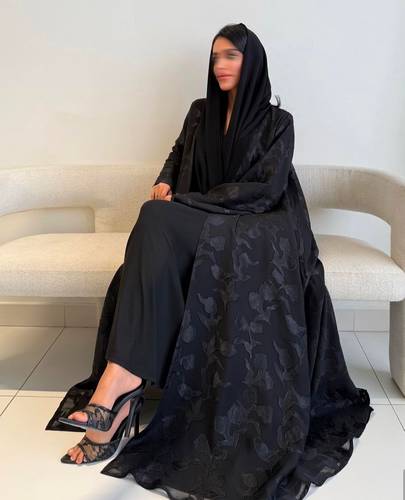 عبايات سُلفة 