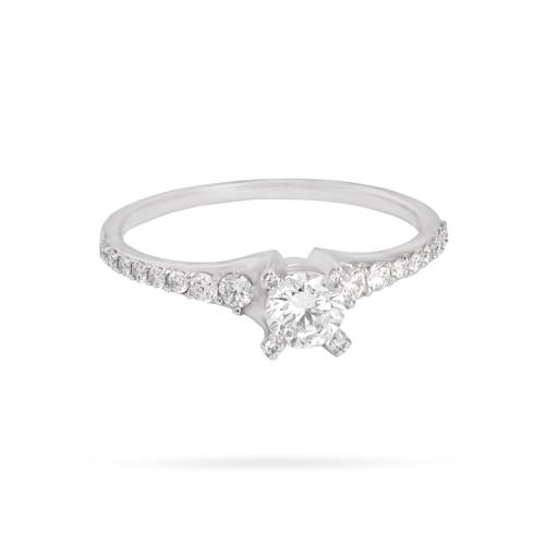 Solitaire ring with round diamond