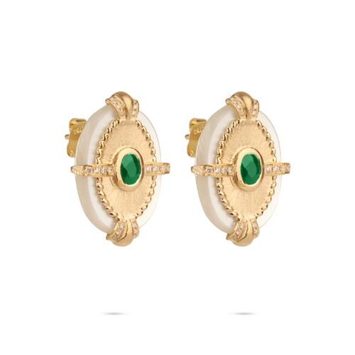 Oval earring with green emeralds