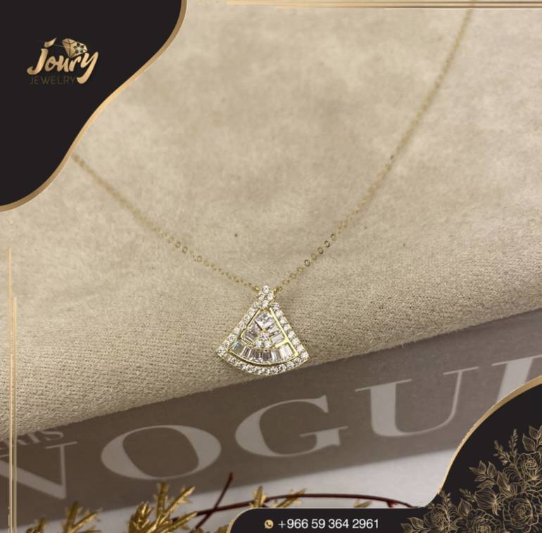 عقد ناعم مناسب للهدايا ذهب عيار ١٨