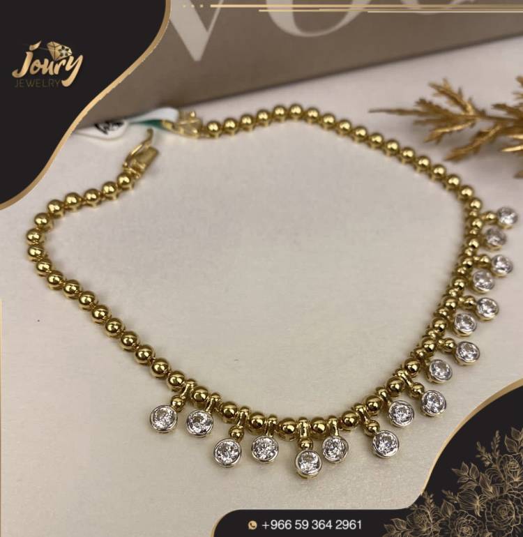 اسوارة مميزة بتصميم الالماس ذهب عيار 18