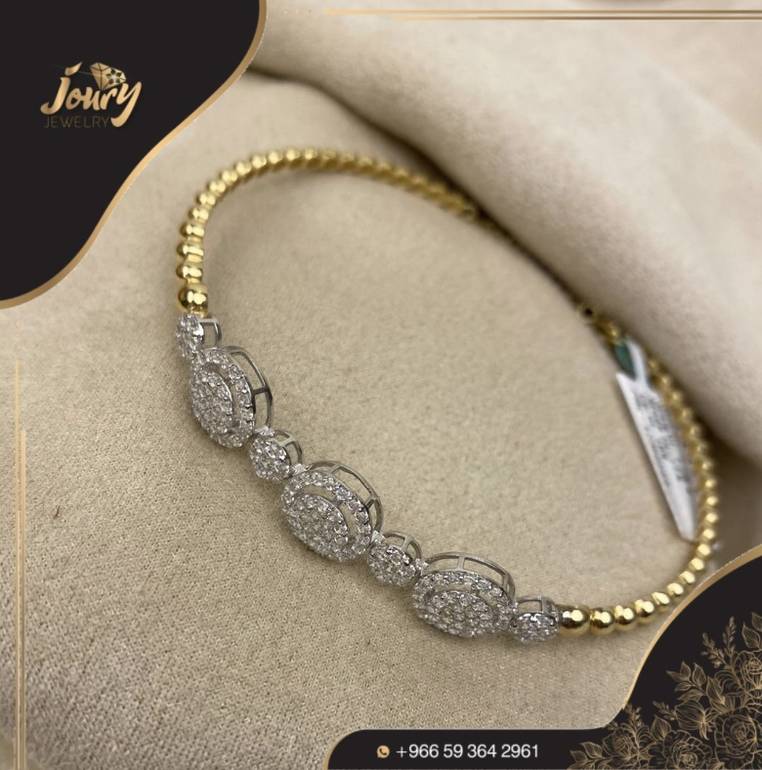 اسوارة مميزة بتصميم الالماس ذهب عيار 18