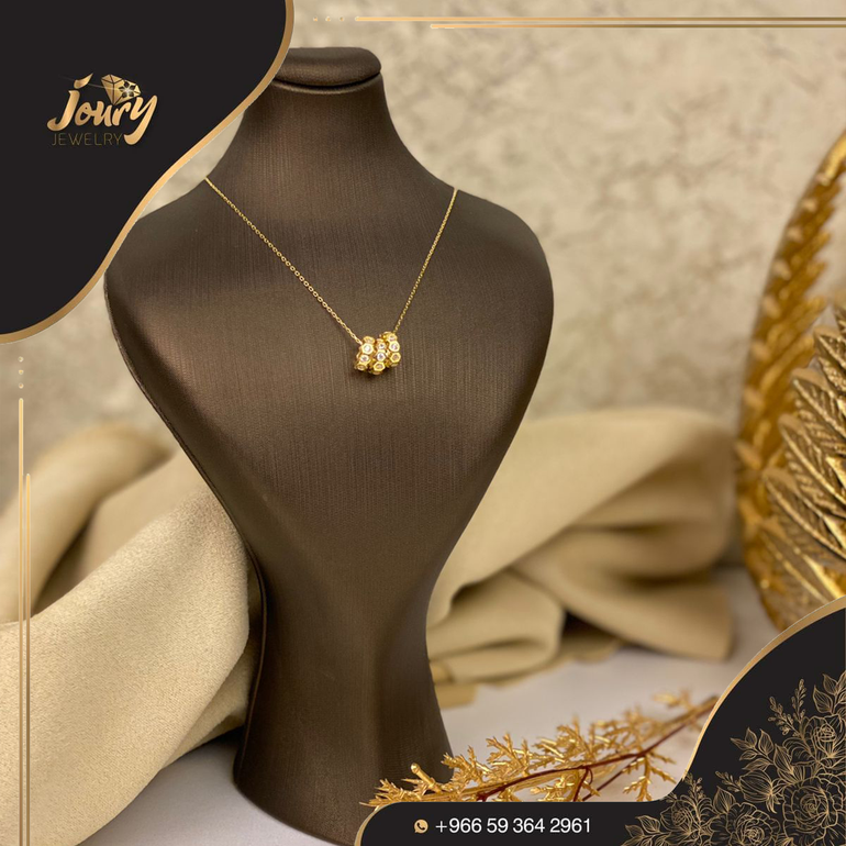 عقد شوميه بثلاث حلقات عيار 18