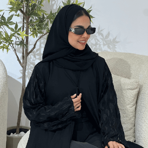 عباية سوداء ندى كوري بتطريز أسود على كامل الكم